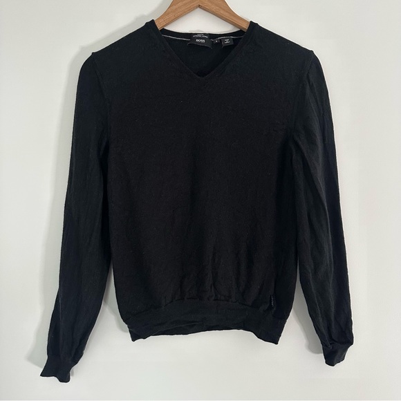 Men's Hugo Boss Merino Wool Sweater size small - Picture 2 of 10